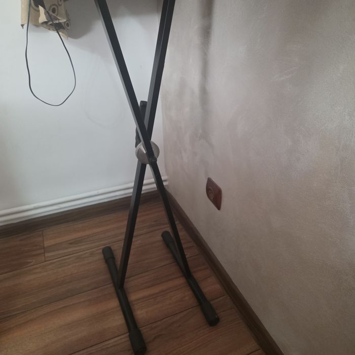 orgă electronică portabilă Yamaha PSR-F51 cu 61 de clape