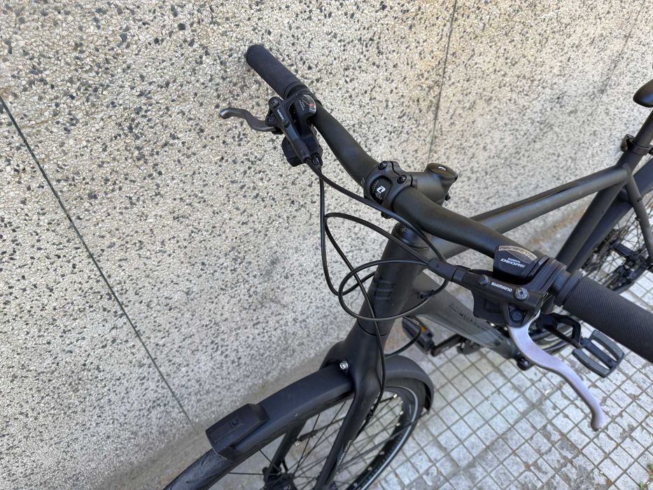Serious Athabasca Hybrid Street 28''/Shimano XT/Led светлини/динамо главина
