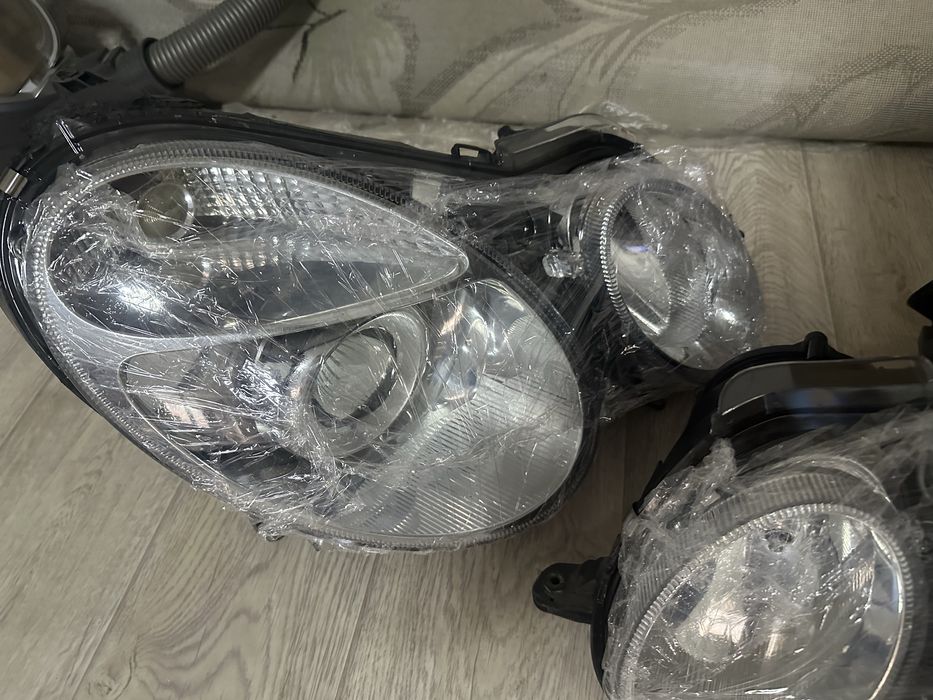 Фары на Мерс w211 Би лед линзы новые