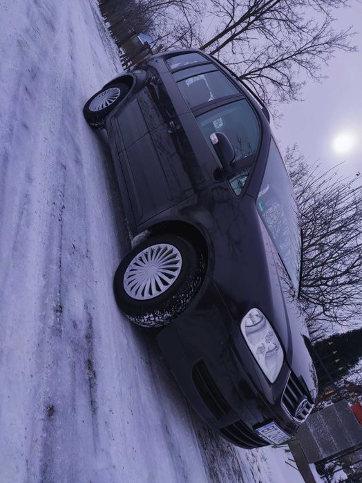 Vând mașina , Touran 7 locuri