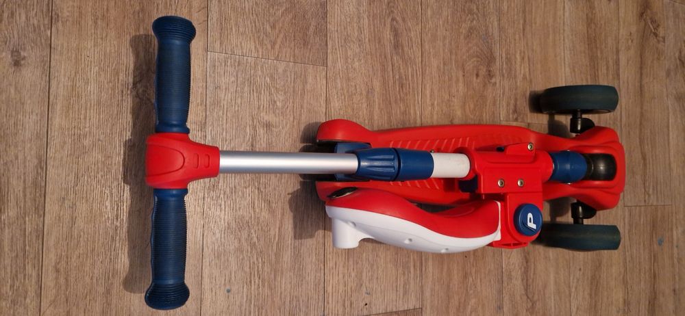 Продаю детский самокат