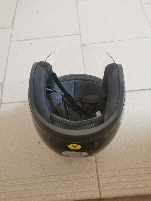 Каска за мотор подходяща за деца и възрастни регулираема