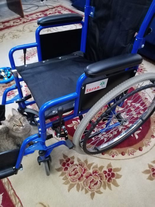 Продам инвалидную коляску