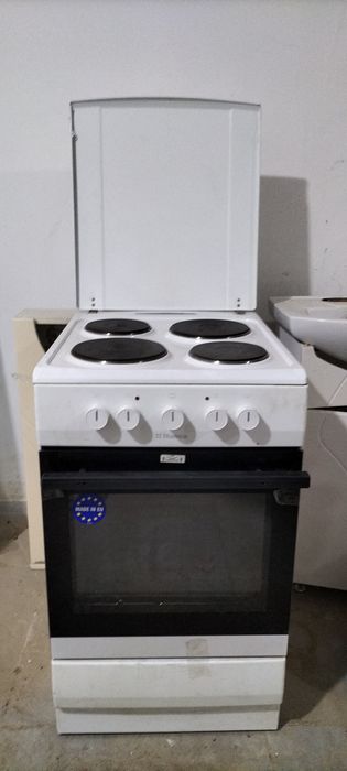 Электроплита с духовкой