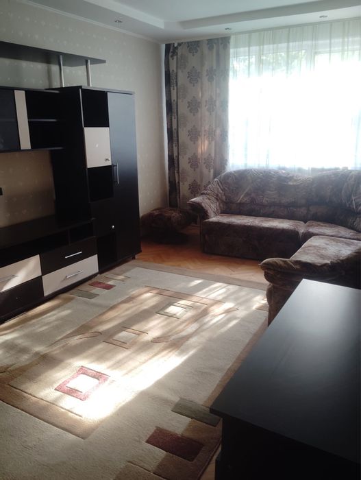 Apartament de inchiriat! Liber