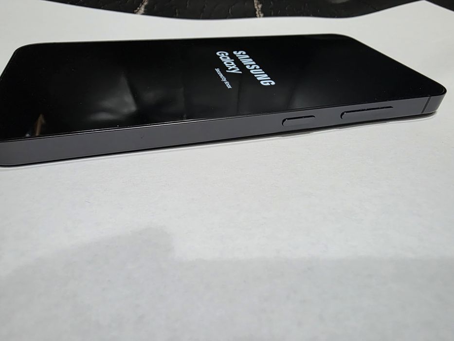 Samsung Galaxy S24 5G Black 128GB 8GB-RAM CA NOU Neverlock IMPECABIL