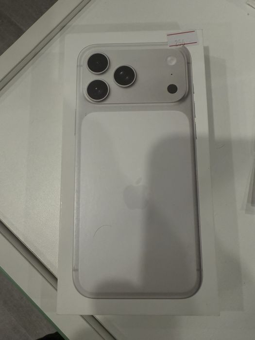 Айфон 17 про макс