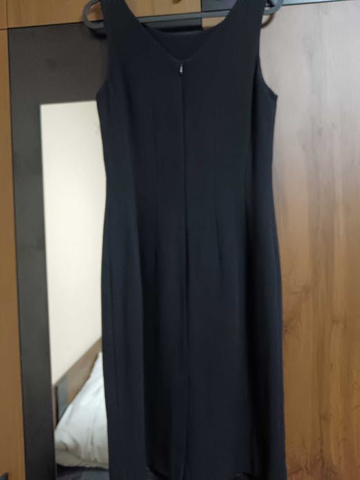 Официална черна рокля