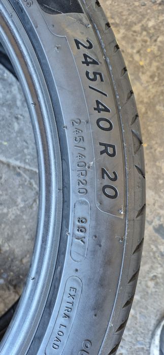 4 anvelope vara Michelin,fata 245/40/20,spate 275/45/20.Pretul este pe bucata.