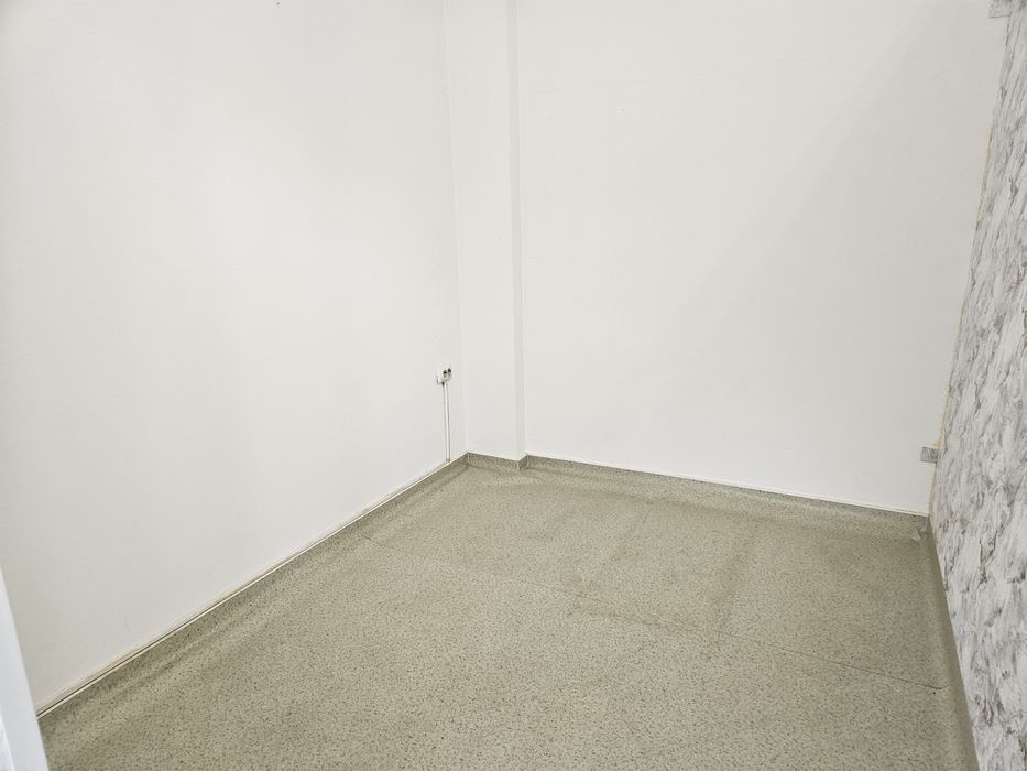 Sp.comercial vitrat stradal, str.Stefan cel Mare nr 22