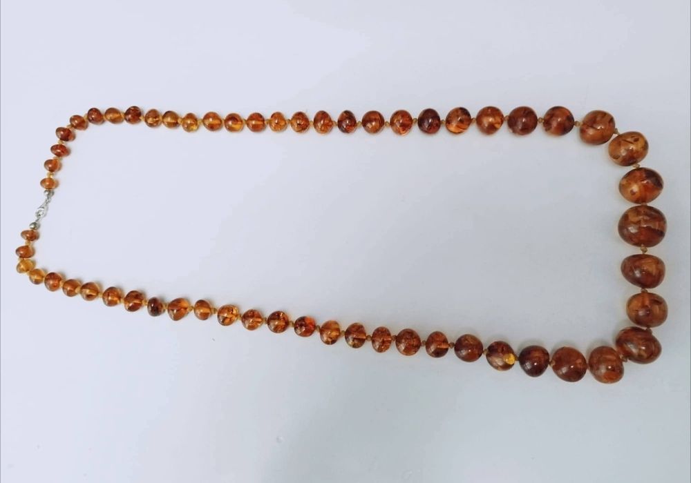 Vechi colier lant din chihlimbar natural baltic, de culoarea mierii, cu inchizatoare din argint 925, cabochon oval