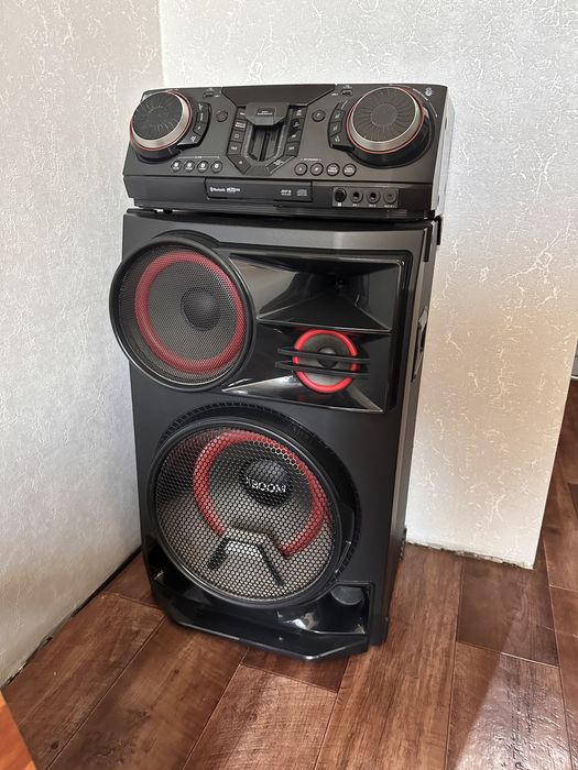 LG CL98 XBOOM 3500w