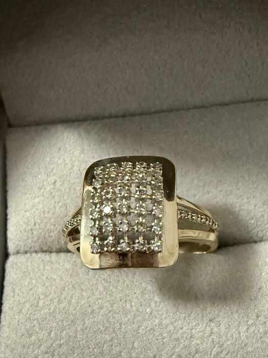 Бриллиантовое кольцо