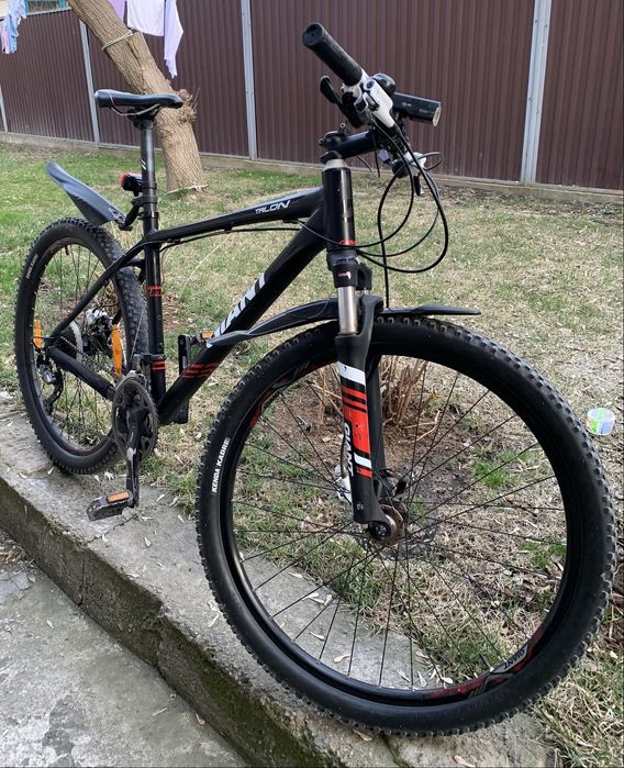 Велосипед Giant.