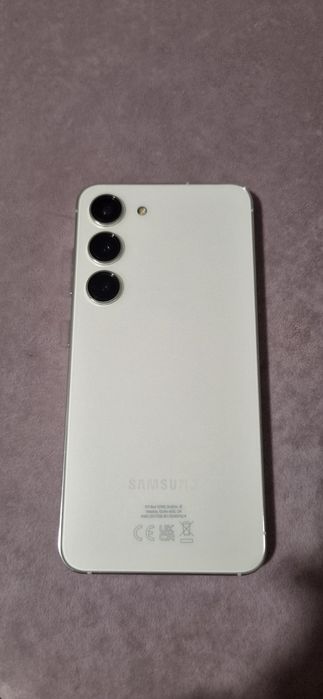 Samsung S23, 256 GB с подарък два калъфа и протектор