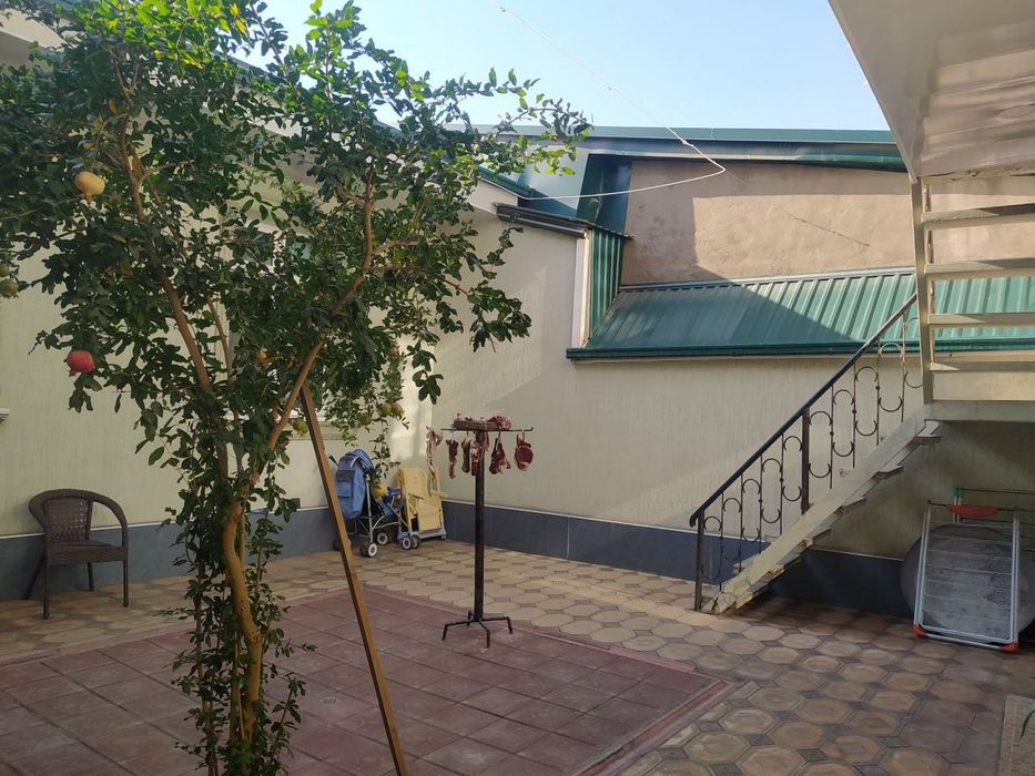 Дом 5 комнат на участке 2.25 сотки недалеко от Малики