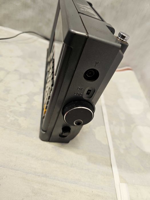 Radio tuner Grundig Satellit Professional 400