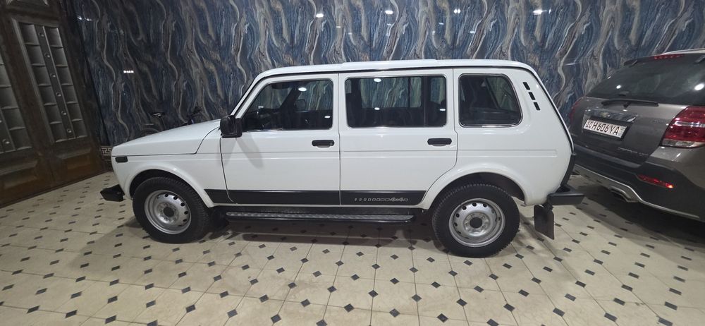 LADA NIVA 5 eshilik 4x4