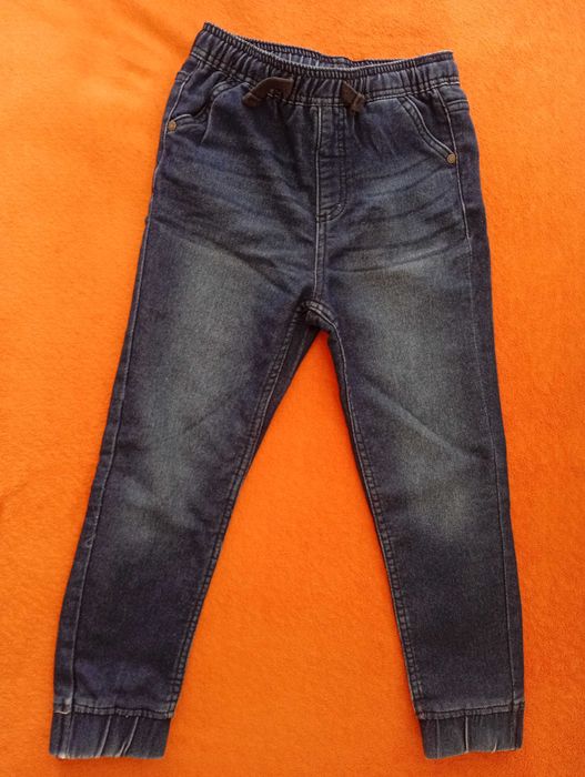 Lot de blugi+pantaloni mărime 122