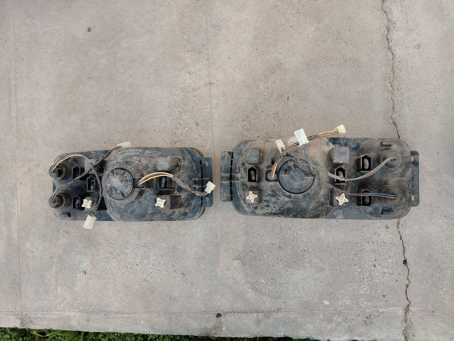 Fara sotiladi 2ta 1juft qo'yilmagan yangi