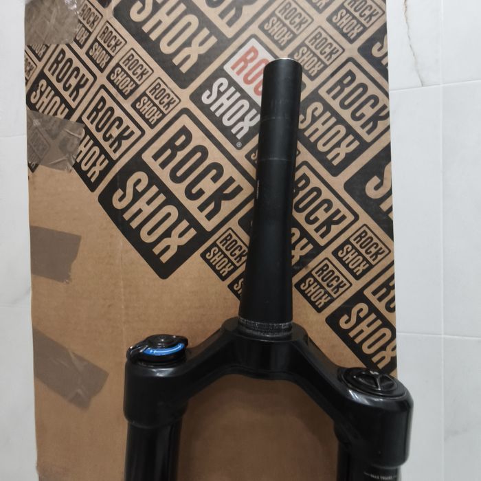 Rock shox Domain RC 29  вилка Ендуро/спускане