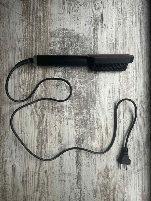 Четка за изправяне на коса