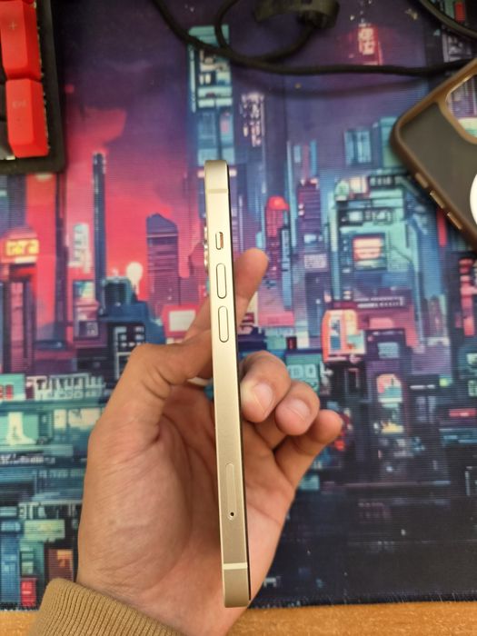 IPhone 13 128gb белый