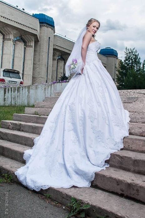 Свадебное платье