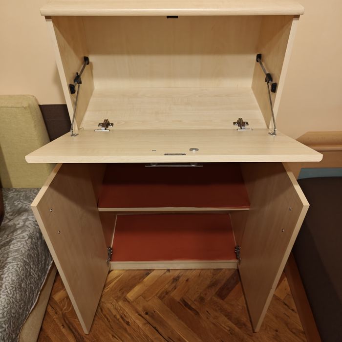 Холно обзавеждане