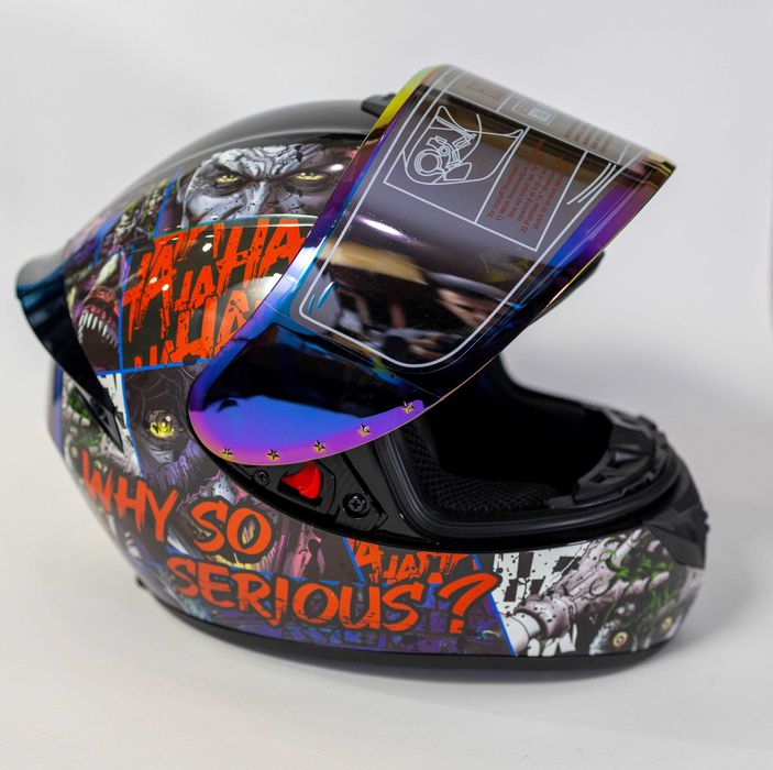 Каска за мотор пистов , скутер , ел. тротинетка др. ( Размер L 57-58 )