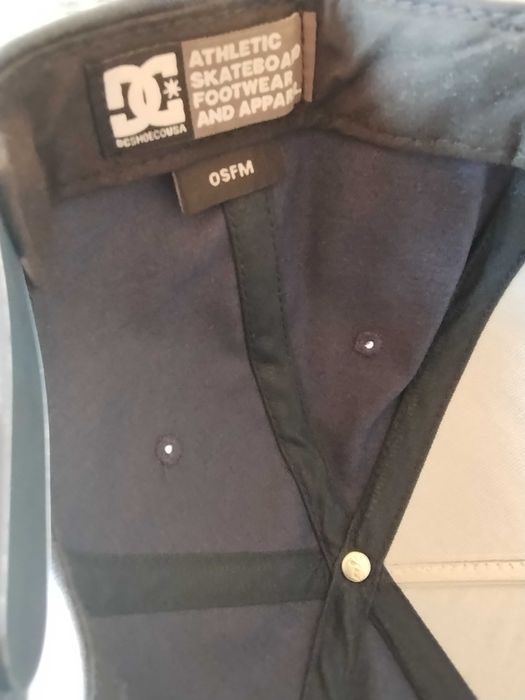 Шапки с козирка Dc