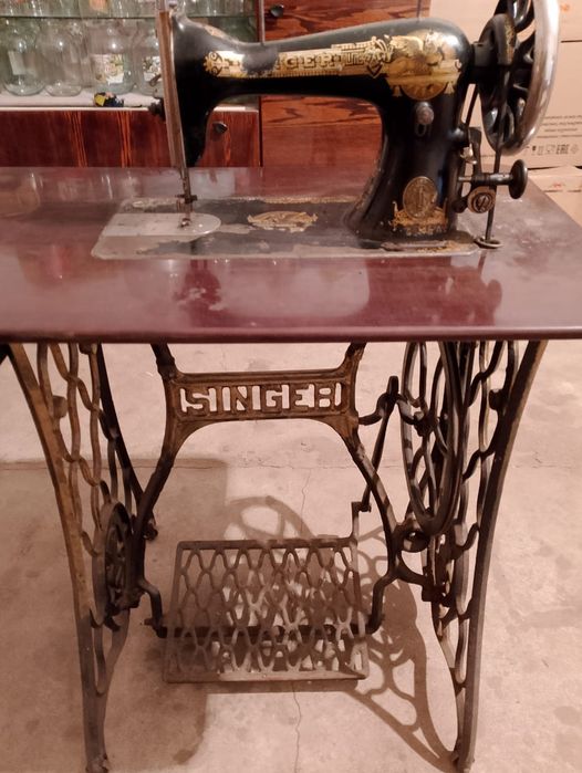 Продам швейную машину