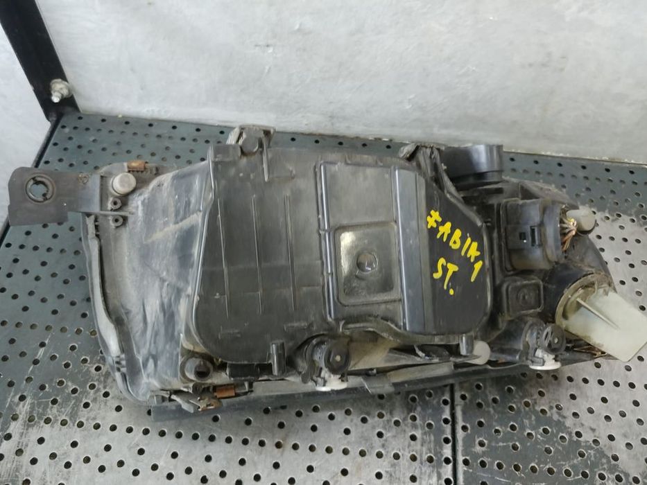 far stanga skoda fabia 1 6y 08-665-1105l