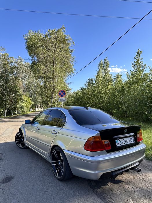 Продам BMW  3 серия e46 2004 года