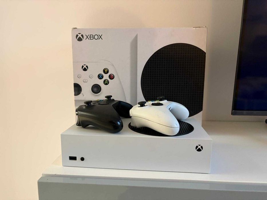 Xbox Series S, Două Controllere, 512GB