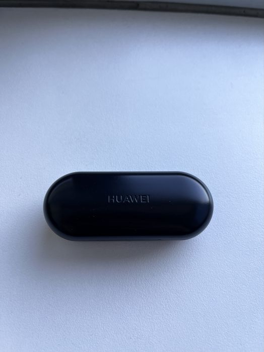 Чисто нови слушалки Huawei
