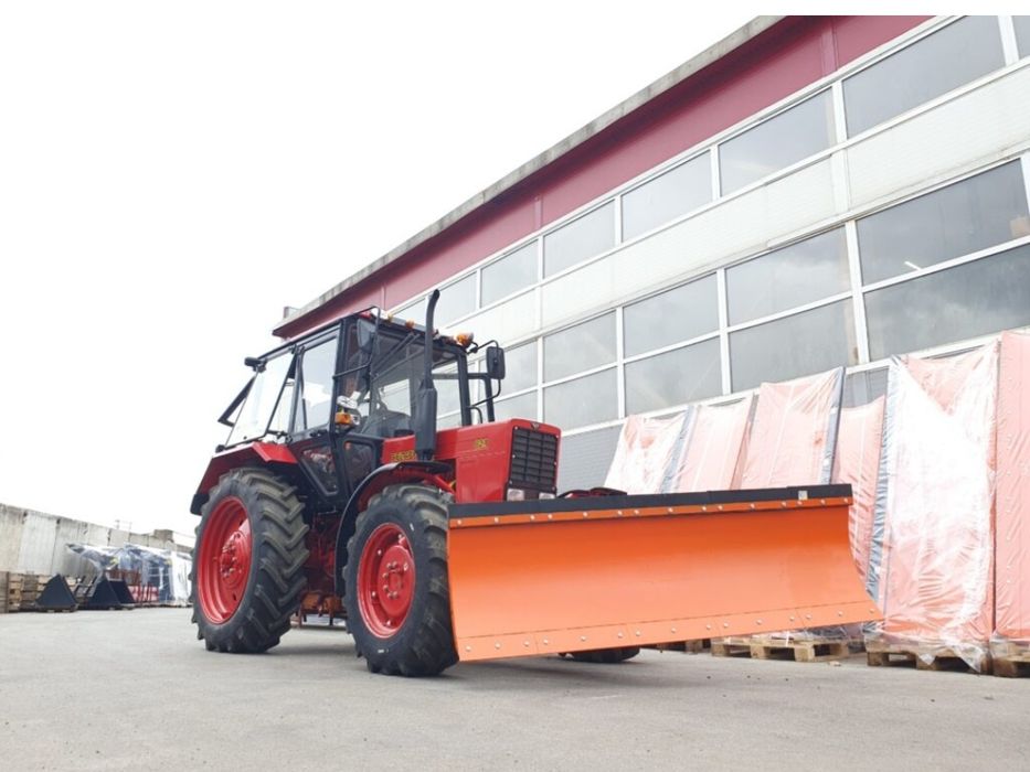 Кун, Погрузчик фронтальный универсальный , Toro 1200.