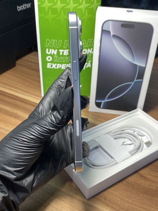 iPhone 16 Pro Max • 256 GB • White Titanium