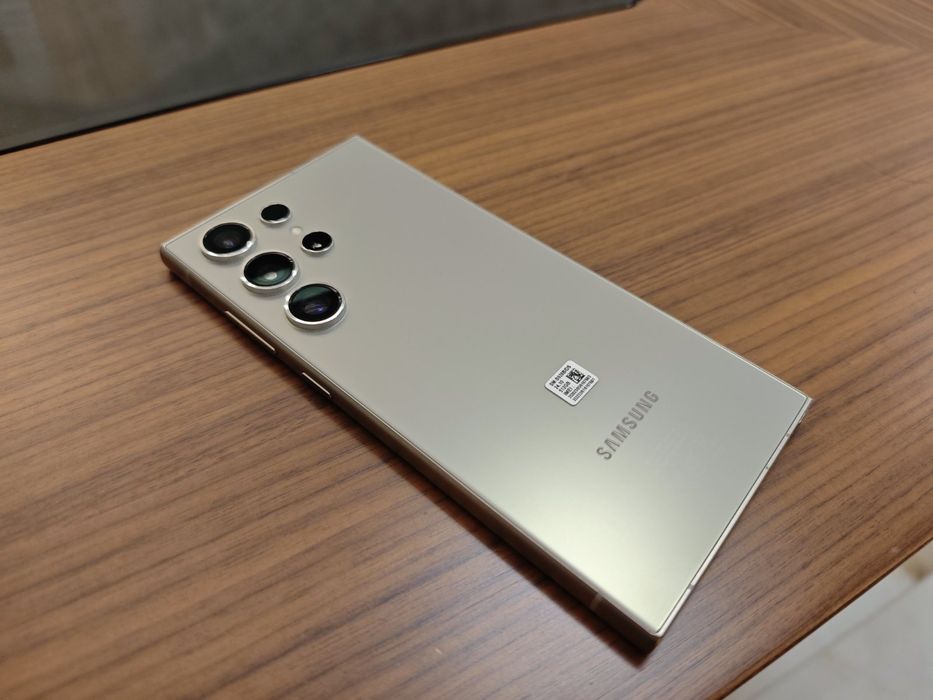 Samsung S24 Ultra - 512gb + Гаранция - Titanium gray