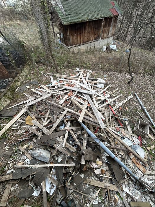 Подарявам керемиди и дървен материал от покрив / София