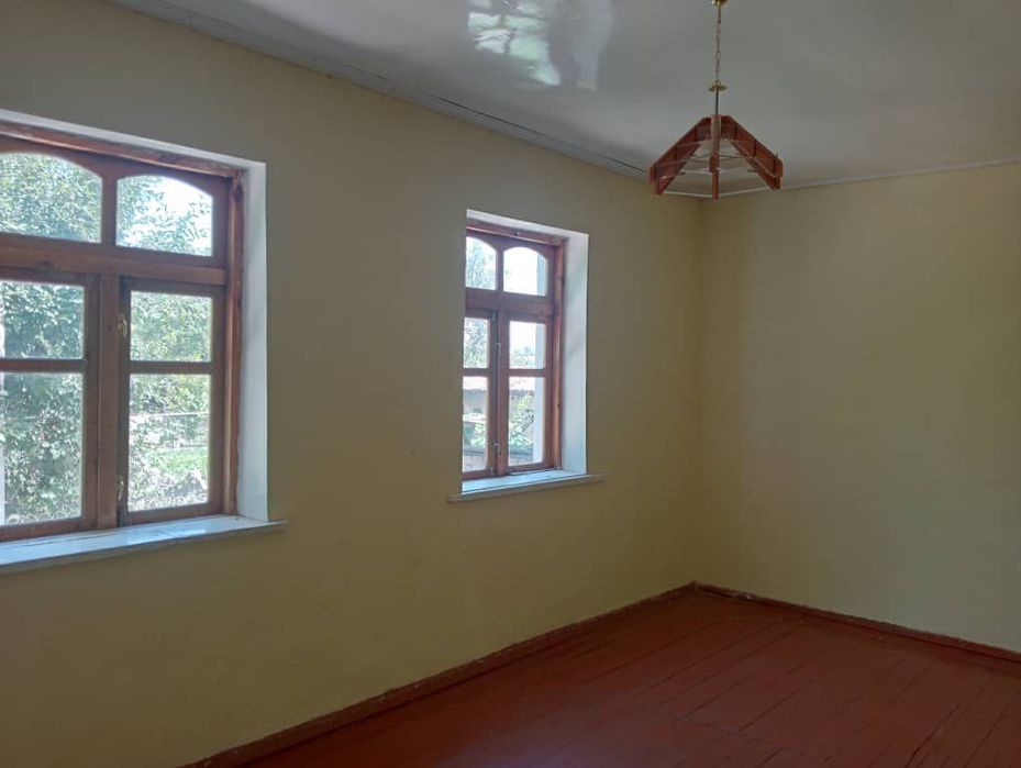 Ховли сотилади газ свет сув бор