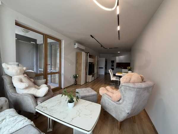 Дава се под наем Двустаен апартамент в Варна, Бриз - 87 кв.м за 897.6 € - Снимка #2