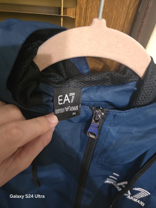 Тънко яке за продан