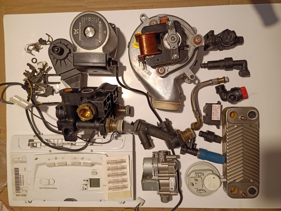 Themaclassic F 25 E Presostat Schimbator secundar Fluxostat