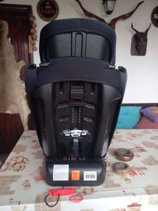 Детски стол за кола Chipolino