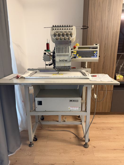 Masina de brodat industriala brother
