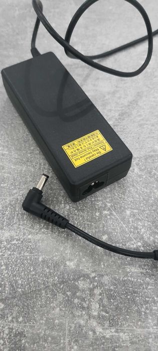Зарядно за лаптоп Toshiba