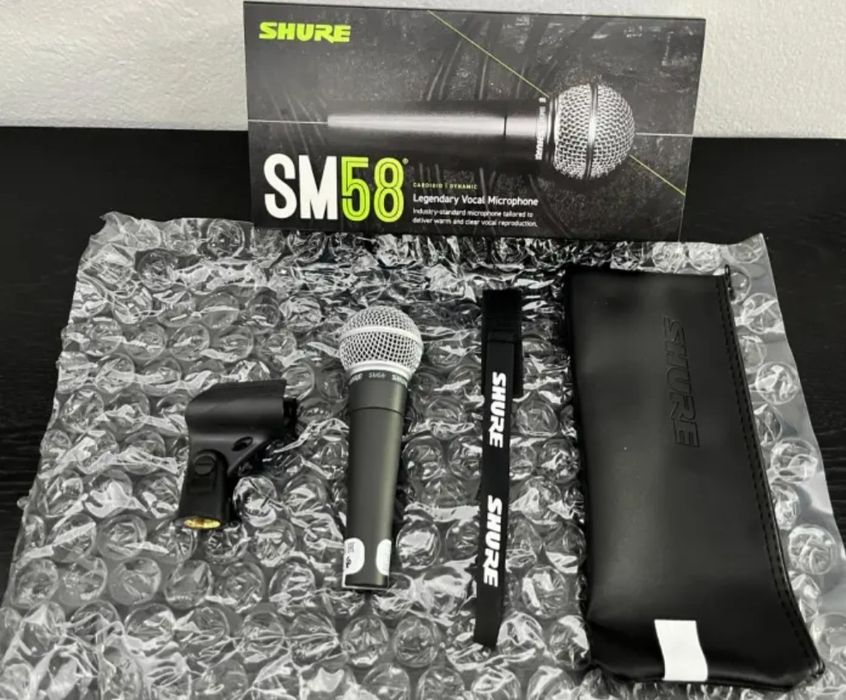 Професионален вокален динамичен микрофон за сценични и студийни изпълн