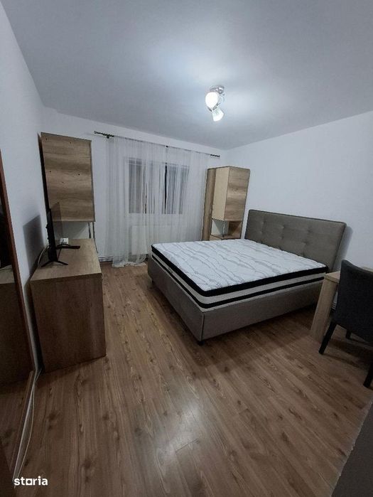 Proprietar, vând garsonieră în Oneşti, zona de jos, Dalas — fotografia 2