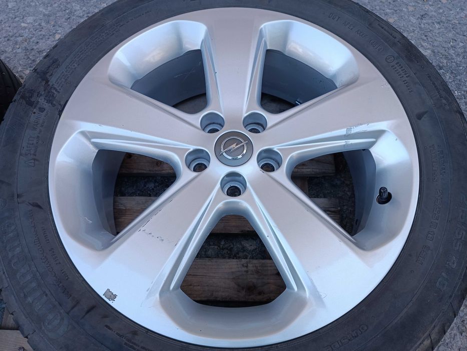Лети джанти 18ки 5х105 Opel + летни гуми 215/55/18 Continental